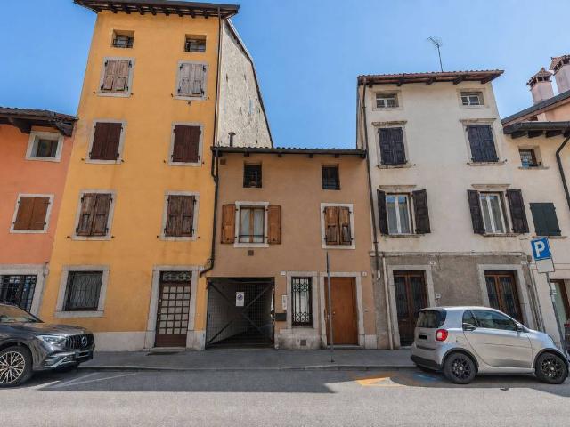 Appartamento in vendita a Borgo di San Lazzaro, Reana Del Roiale