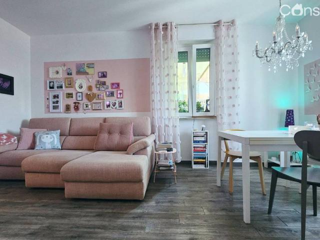 Appartamento in vendita a Borgo Grazzano, Reana Del Roiale