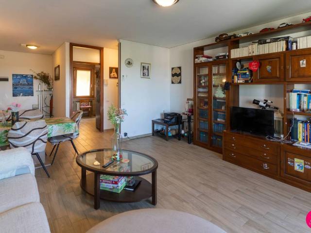 Appartamento in vendita a Paparotti, Reana Del Roiale
