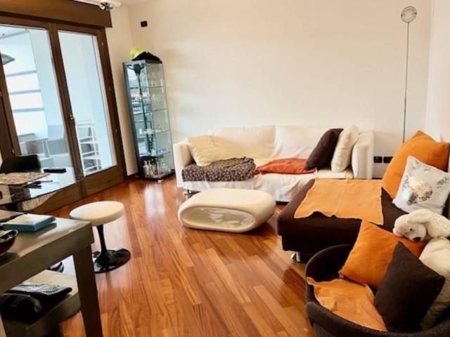 Appartamento in vendita a Borgo Grazzano, Reana Del Roiale