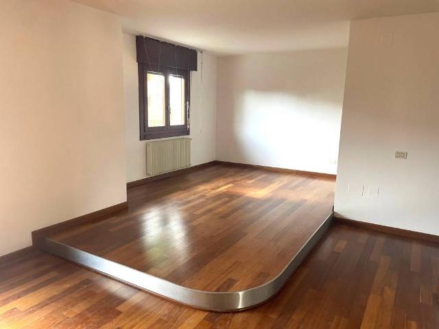 Appartamento in vendita a Cormôr Alto, Reana Del Roiale