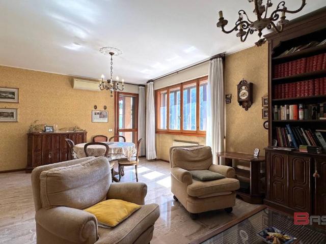 Appartamento in vendita a Cormôr Alto, Reana Del Roiale