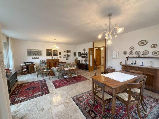 Appartamento in vendita a Borgo di San Lazzaro, Reana Del Roiale