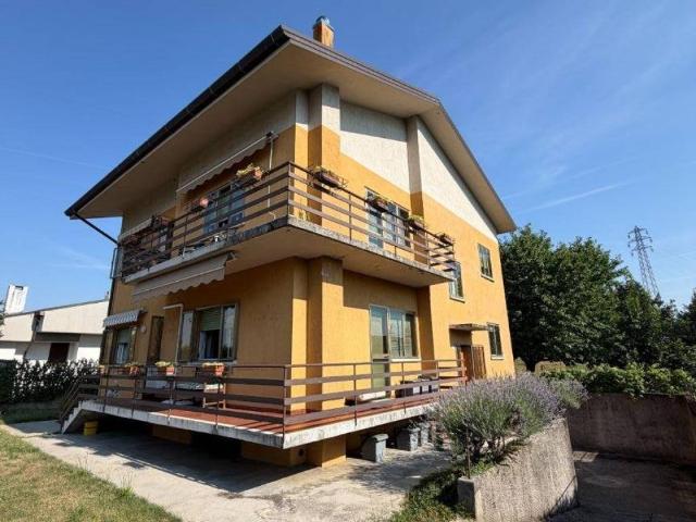Appartamento in vendita a Rizzi, Reana Del Roiale