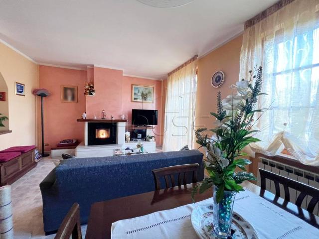 Appartamento in vendita a Umbertide, Umbria