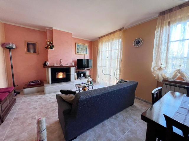 Appartamento in vendita a Umbertide, Umbria