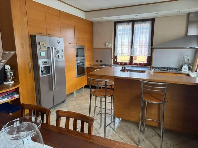 Appartamento in vendita a Urago d'Oglio, Brescia