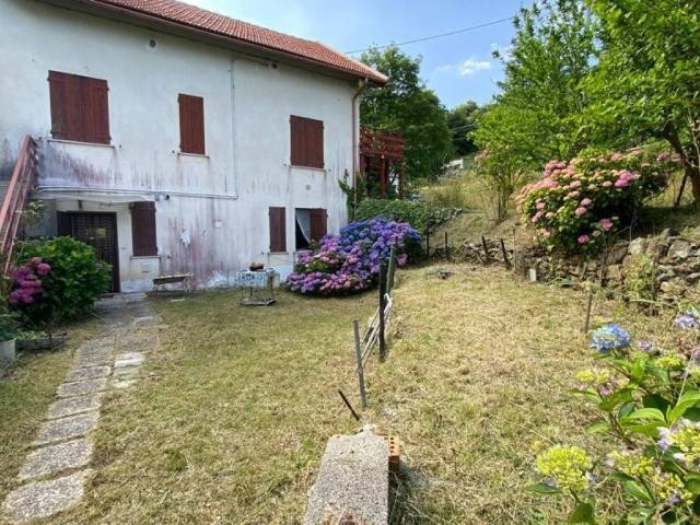Appartamento in vendita a Urbe, Liguria