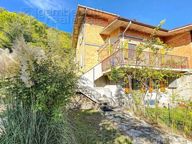 Appartamento in vendita a Tufo, Marche