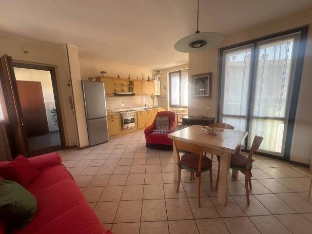 Appartamento in vendita a Urgnano, Lombardia