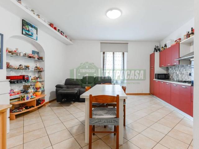 Appartamento in vendita a Urgnano, Lombardia
