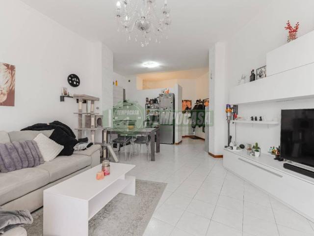 Appartamento in vendita a Urgnano, Lombardia