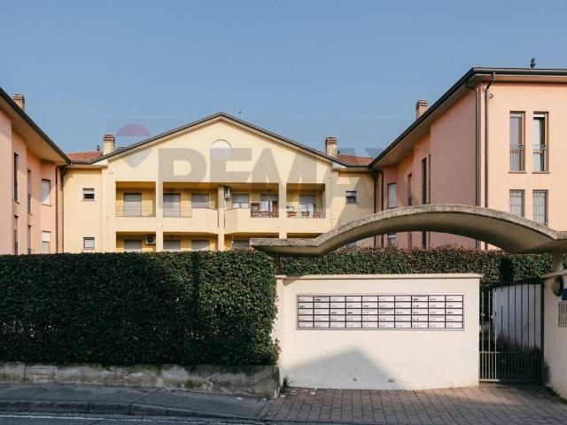 Appartamento in vendita a Usmate Velate, Usmate