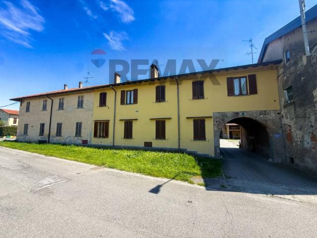 Appartamento in vendita a Usmate Velate, Usmate