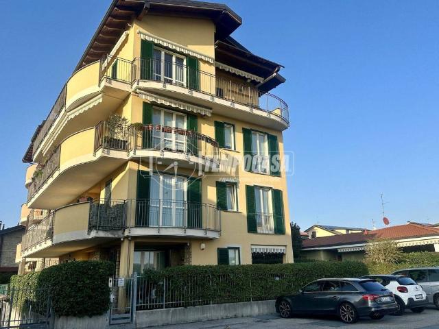 Appartamento in vendita a Usmate Velate, Usmate