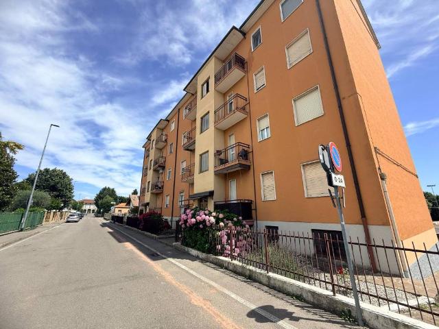 Appartamento in vendita a Usmate Velate, Lombardia