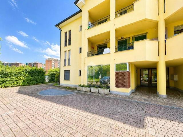 Appartamento in vendita a Usmate Velate, Usmate