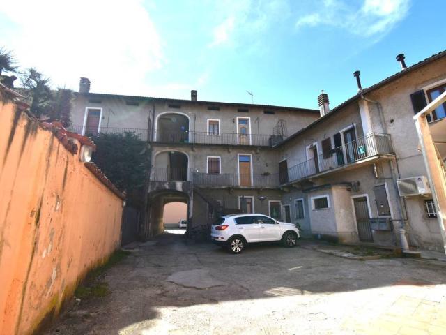 Appartamento in vendita a Usmate Velate, Usmate