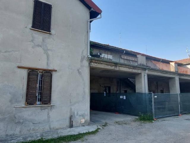 Appartamento in vendita a Usmate Velate, Lombardia