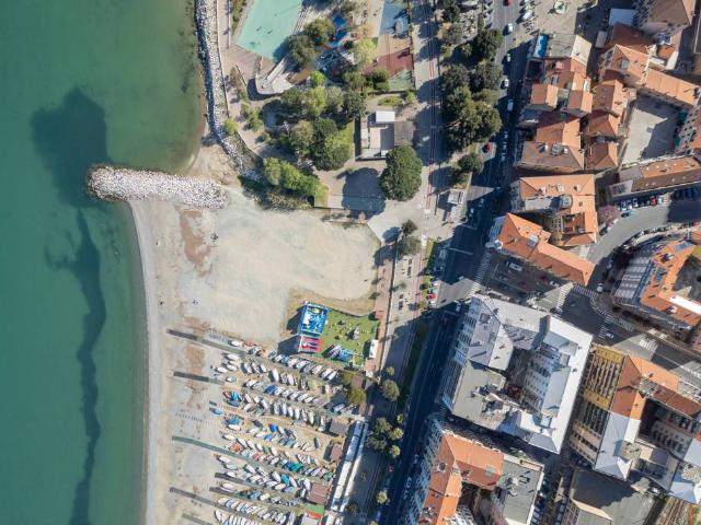 Appartamento in vendita a Vado Ligure, Liguria