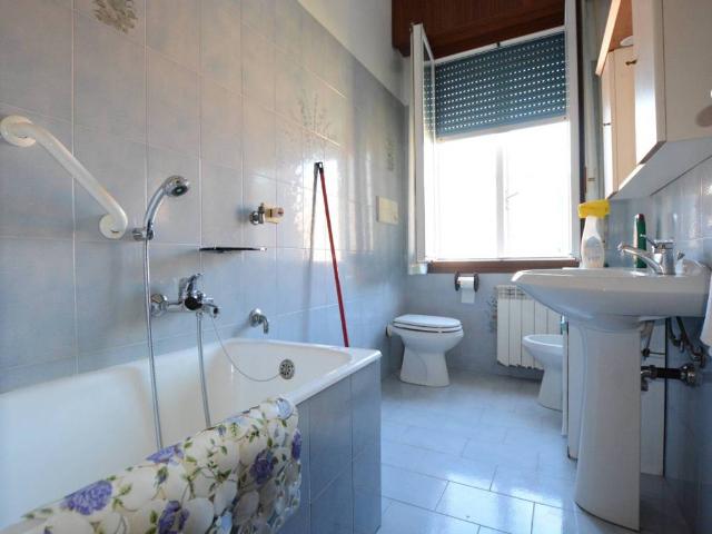Appartamento in vendita a Sant'Ermete, Vado Ligure