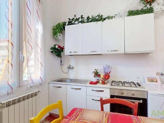 Appartamento in vendita a Vado Ligure, Liguria