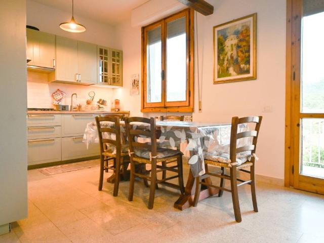 Appartamento in vendita a Vaglia, Toscana