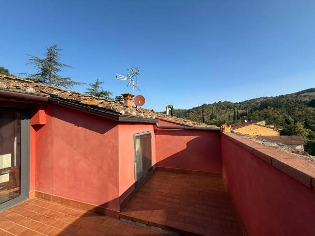 Appartamento in vendita a Vaglia, Toscana