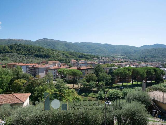 Appartamento in vendita a Vaiano, Toscana