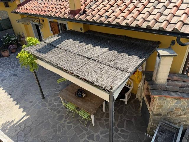 Appartamento in vendita a Cantagallo, Toscana