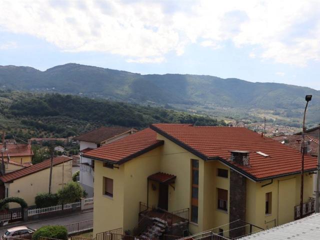Appartamento in vendita a Schignano, Vaiano