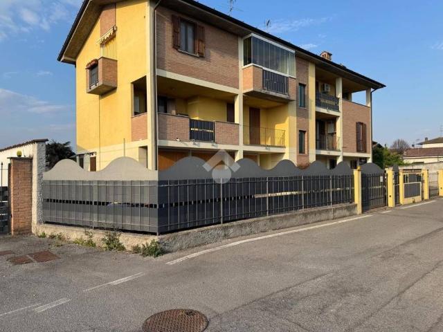 Appartamento in vendita a Vailate, Lombardia