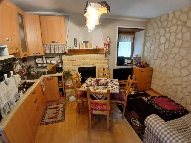 Appartamento in vendita a Comunità Montana della Valle Brembana, Val Brembilla