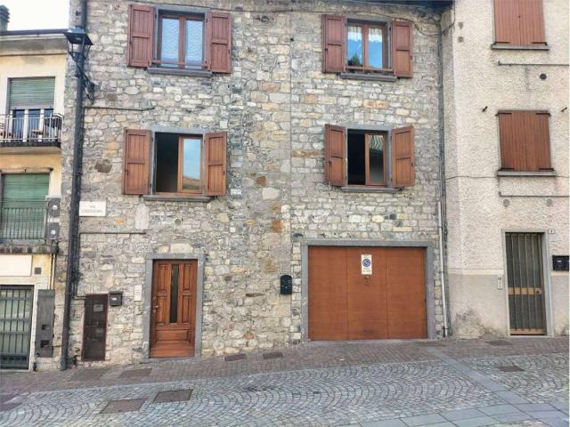 Appartamento in vendita a Comunità Montana della Valle Brembana, Val Brembilla
