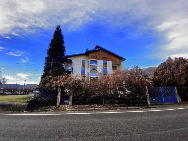 Appartamento in vendita a Val di Chy, Piemonte