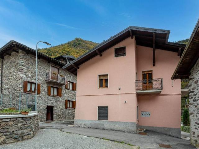 Appartamento in vendita a Fiumenero, Valbondione