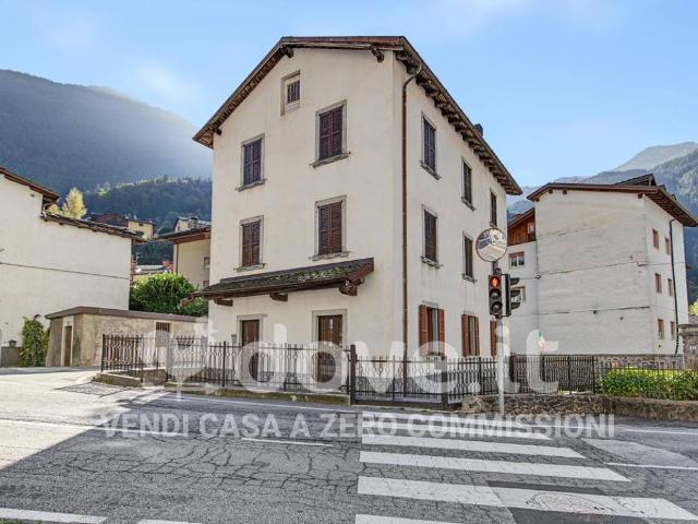 Appartamento in vendita a Lizzola, Valbondione