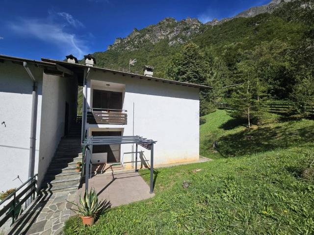 Appartamento in vendita a Gavazzo, Valbondione