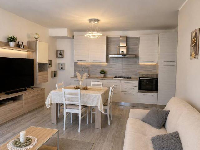 Appartamento in vendita a Valbrona, Lombardia