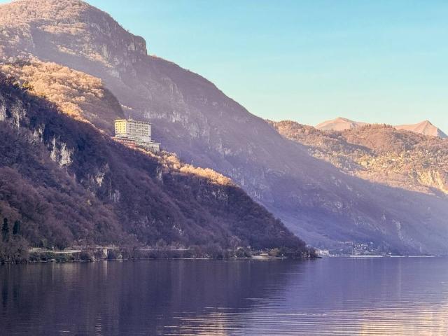 Appartamento in vendita a Valbrona, Lombardia
