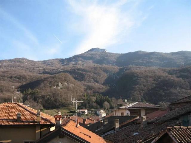 Appartamento in vendita a Valbrona, Lombardia