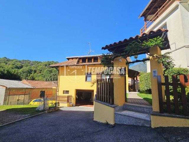 Villa Indipendente in vendita a Vaudano, Botto
