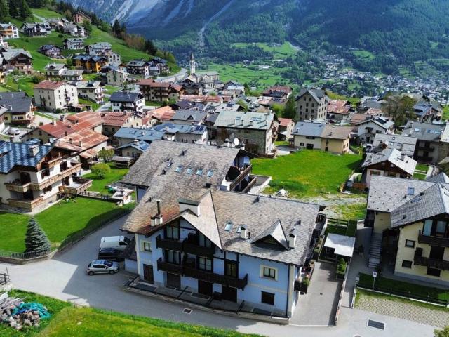 Appartamento in vendita a Comunità montana Alta Valtellina, Valdisotto
