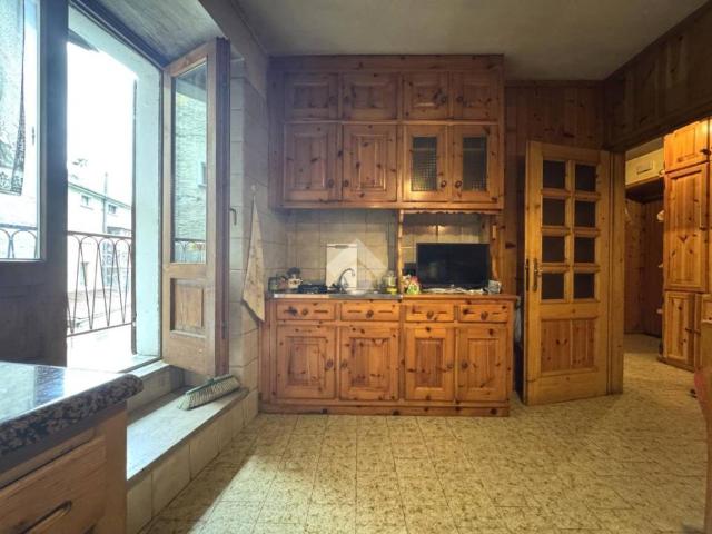 Appartamento in vendita a Comunità montana Alta Valtellina, Valdisotto