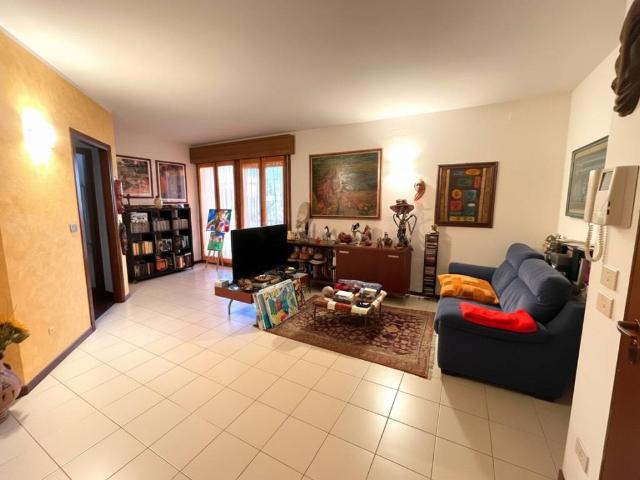 Appartamento in vendita a Valeggio Sul Mincio, Veneto