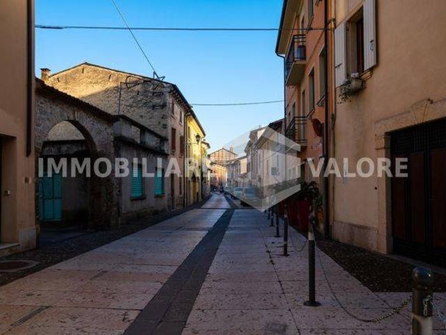 Appartamento in vendita a Borghetto, Valeggio Sul Mincio