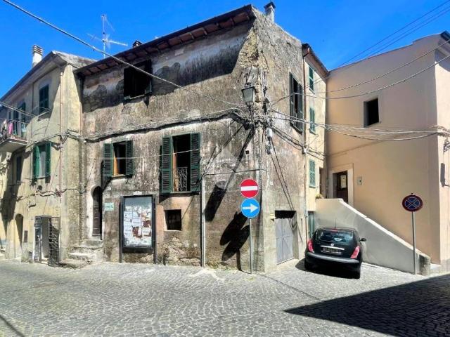 Appartamento in vendita a Valentano, Lazio
