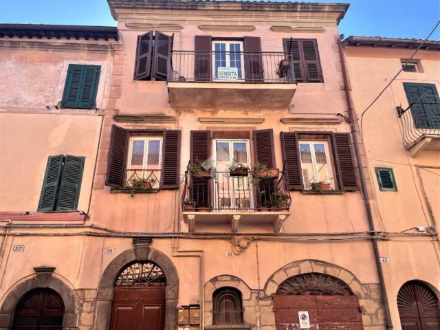 Appartamento in vendita a Valentano, Lazio