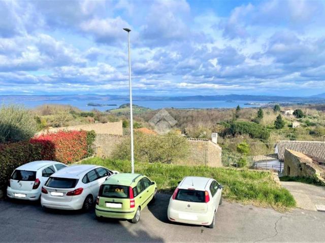 Appartamento in vendita a Valentano, Lazio