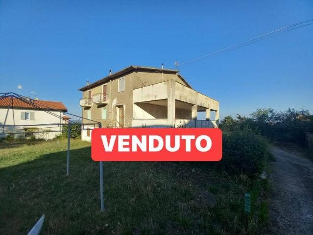 Appartamento in vendita a Villa Fontane, Valentano